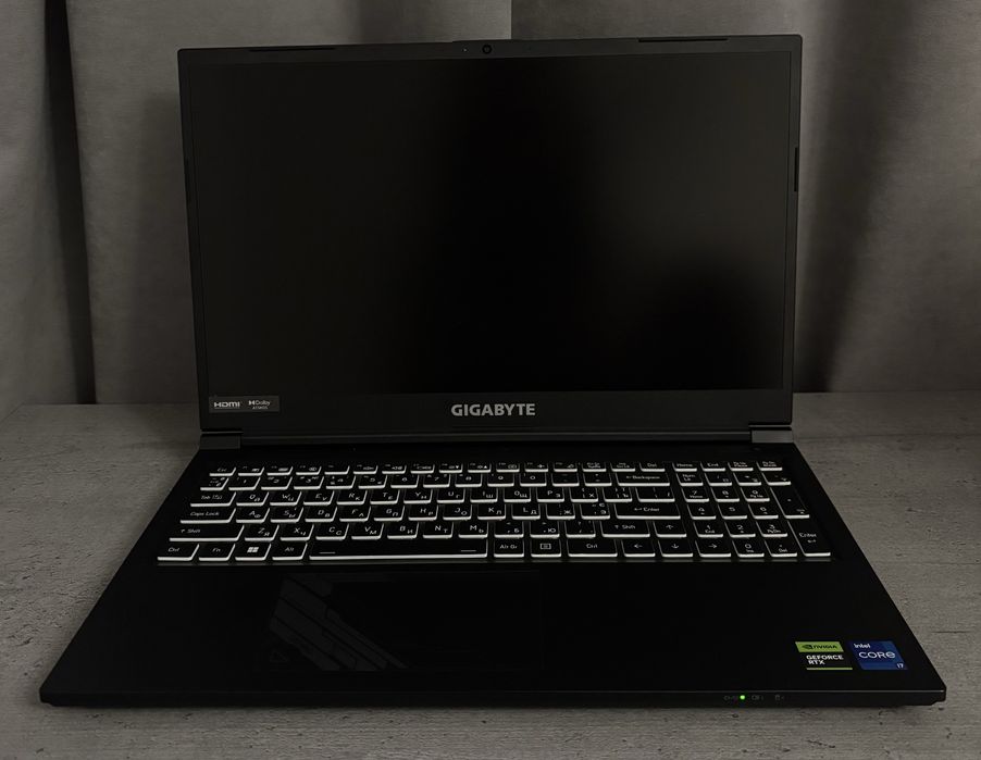 Gigabyte 4050 (6gb) i7 13620h