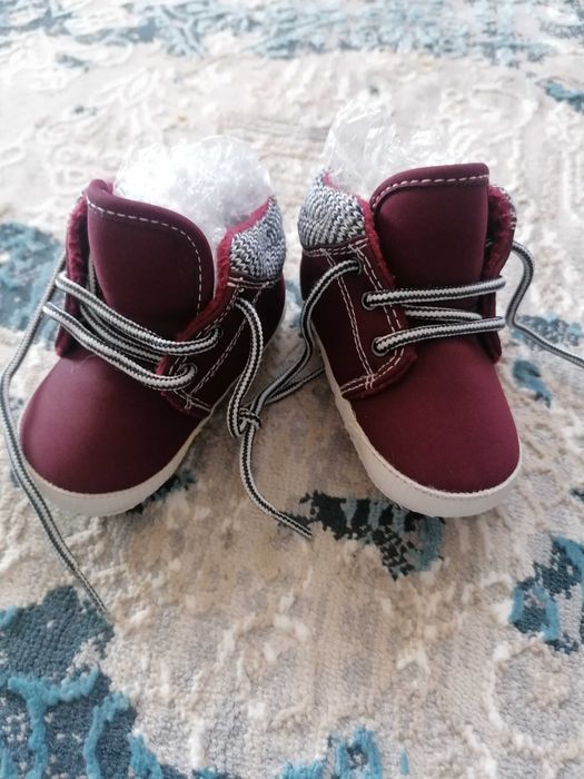 Ботиночки, башмаки на мальчика 6-12 месяцев