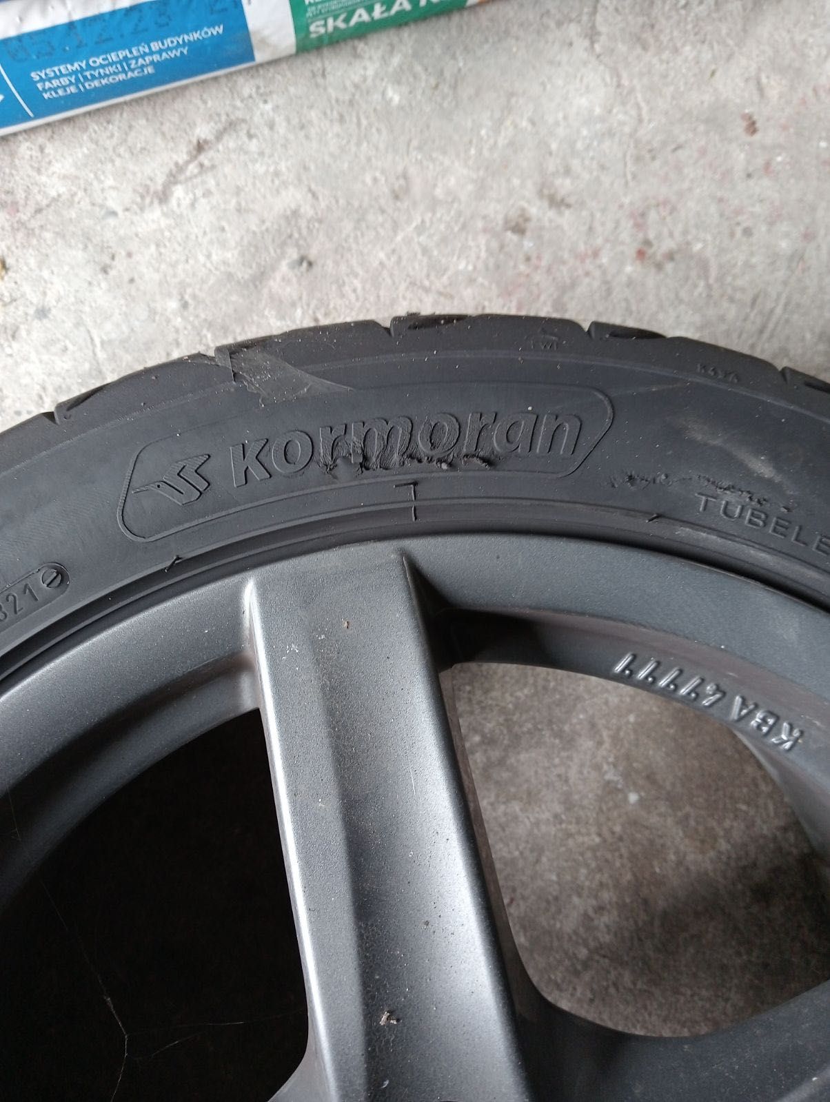 Koła alufelgi opony 255/45 R17