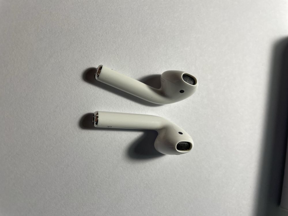 Навушники Apple AirPods 2 стан нових все працює