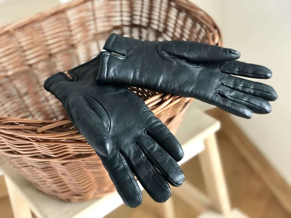 Czarne damskie rękawiczki skórzane ocieplane rozmiar S