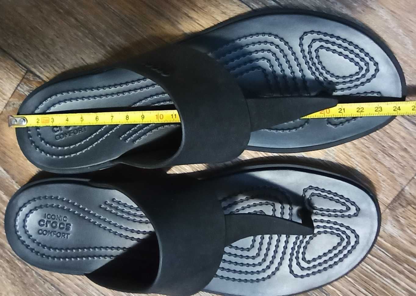 Продам шикарные сандали Crocs размер W7 наш 37 оригинал