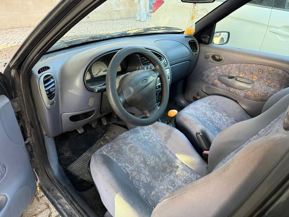 Vendo Ford fiesta techno