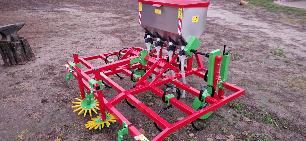 Pielnik ekopielnik podsiewacz nawozu do truskawek i warzyw