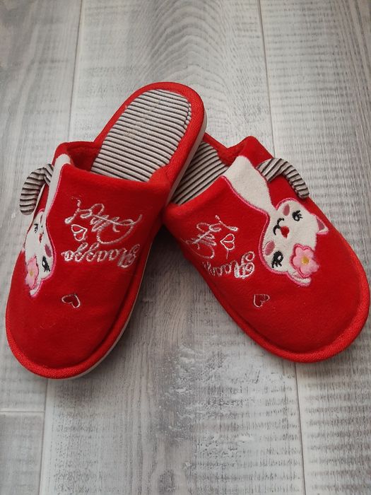 Тапки кімнатні дитячі