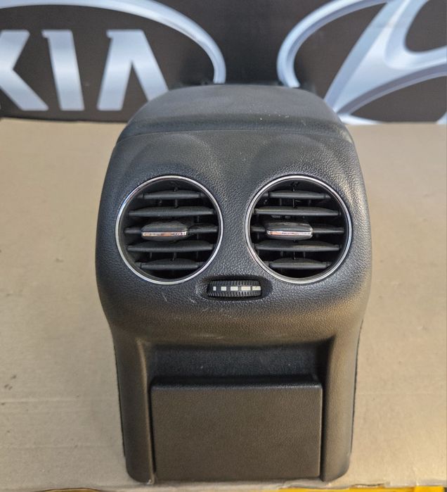 Підлокотник Мерседес ЦЛК CLK w209 розборка шрот запчастини