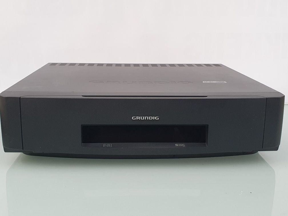 Magnetowid Grundig S-VHS GV- 470s