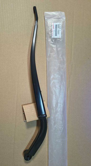 Рычаг стеклоочистителя левый TOYOTA RAV4 2018-2025. 85221-42221