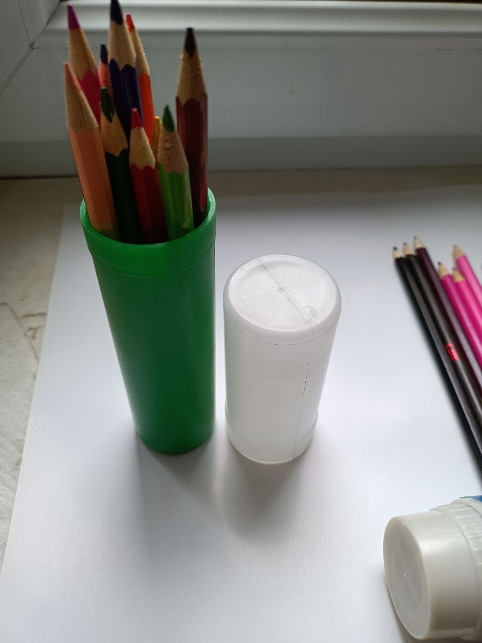 Пенал в виде карандаша + цветный карандаши