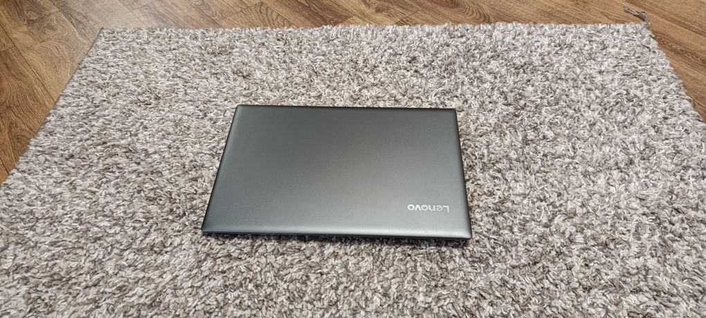 Игровой Lenovo 520-15IKB/i5-8250/8 RAM/SSD 256Gb/Geforce MX 150 2Gb