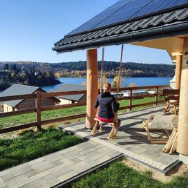 Domek z jacuzzi  Bieszczady  50 m od jeziora ,sauna, ruska bania