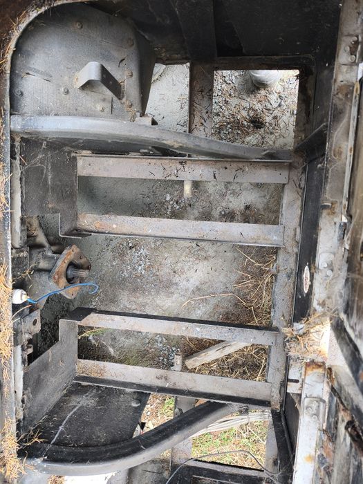 Melex wózek elektryczny blaszak stary typ do ukończenia