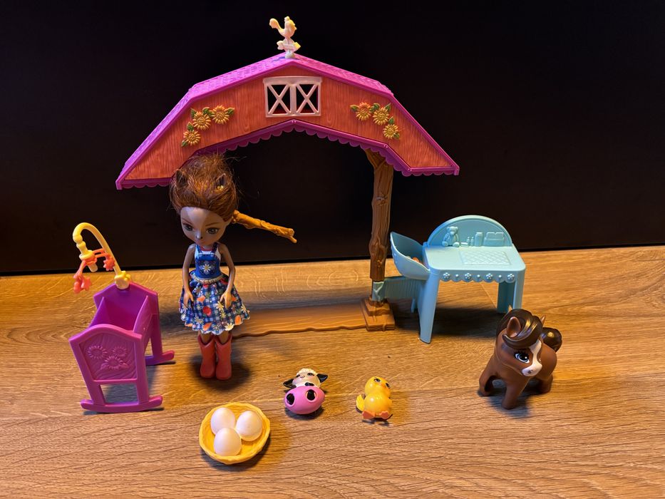 Enchantimals żłobek na farmie zestaw Mattel