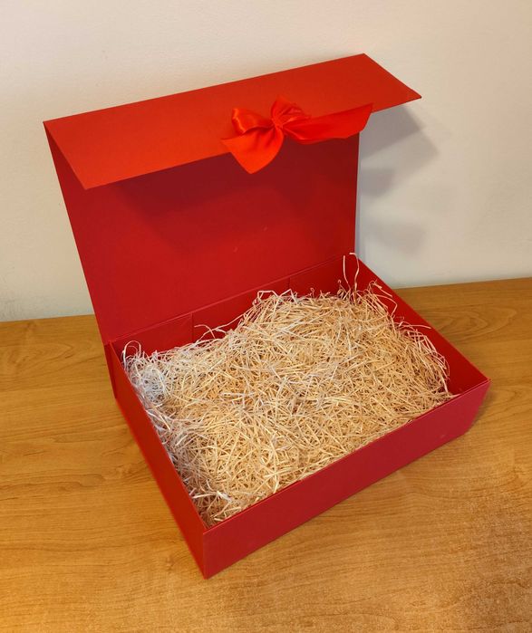 Pudełko prezentowe, magnetyczne, czerwone