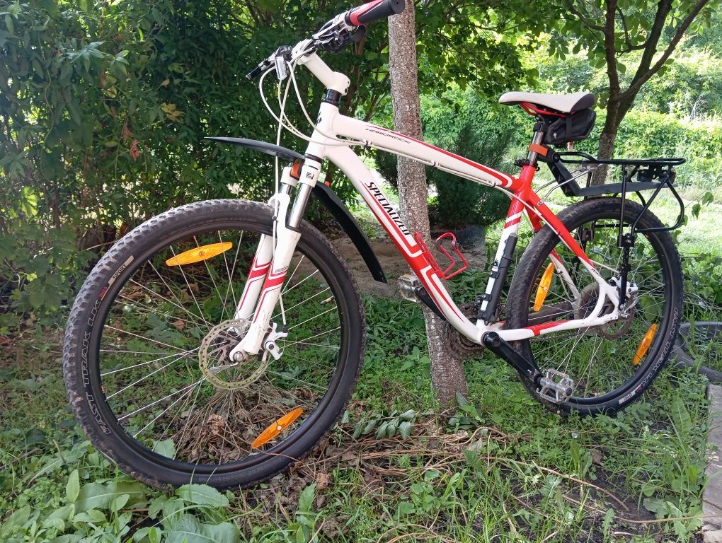 Продам 2 горных велосипеда (17 и 19) specialized