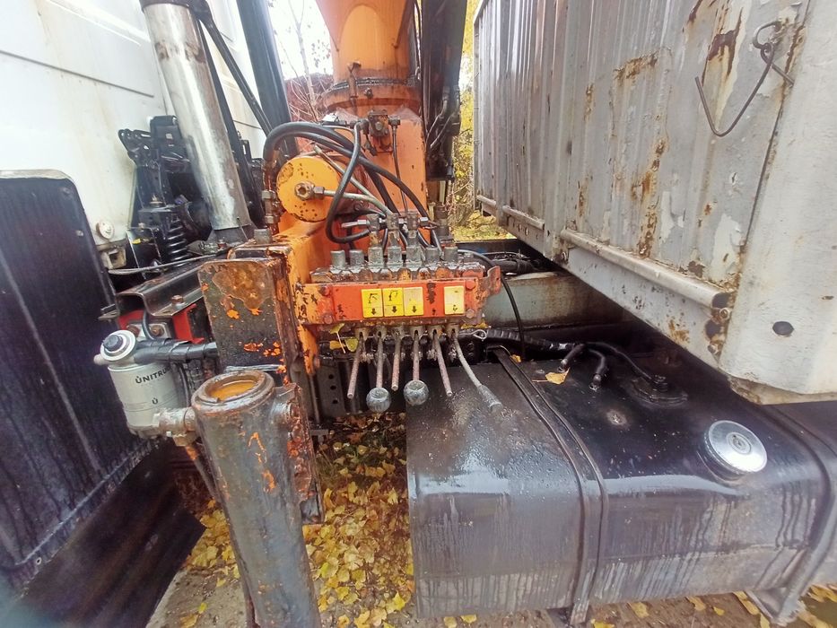 МАЗ кран маніпулятор.