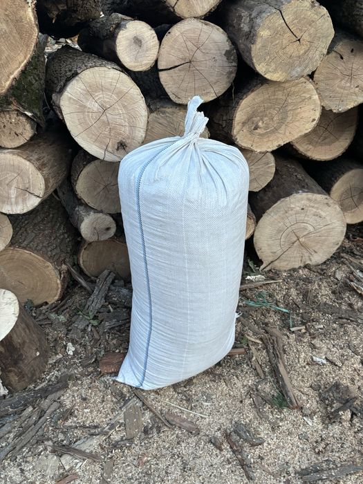 Мешок опилок , опилки , тирса .