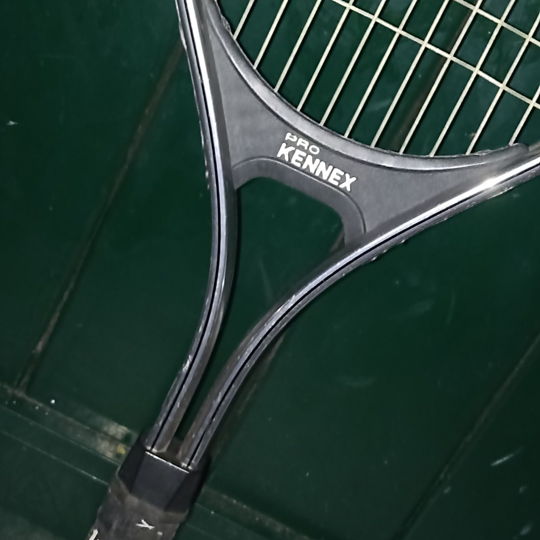 Raquete de tênis pro kennex