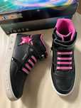 sneakersy świecące geox  roz 35/22,2 cm czarne z róż rzep za kostkę