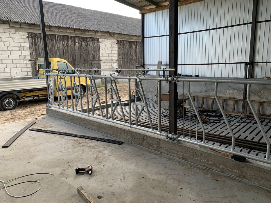 Drabiny zatrzaskowe skośne dla bydła wygrody przegrody przęsła