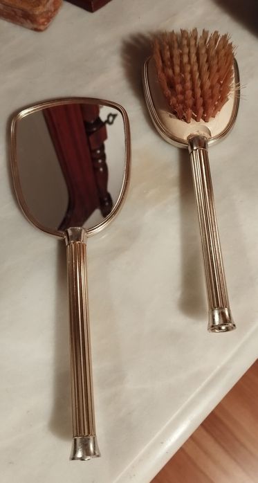 Conjunto vintage de espelho e escova