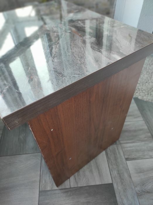 Продам журнальний столик.Габарити 50*40*45