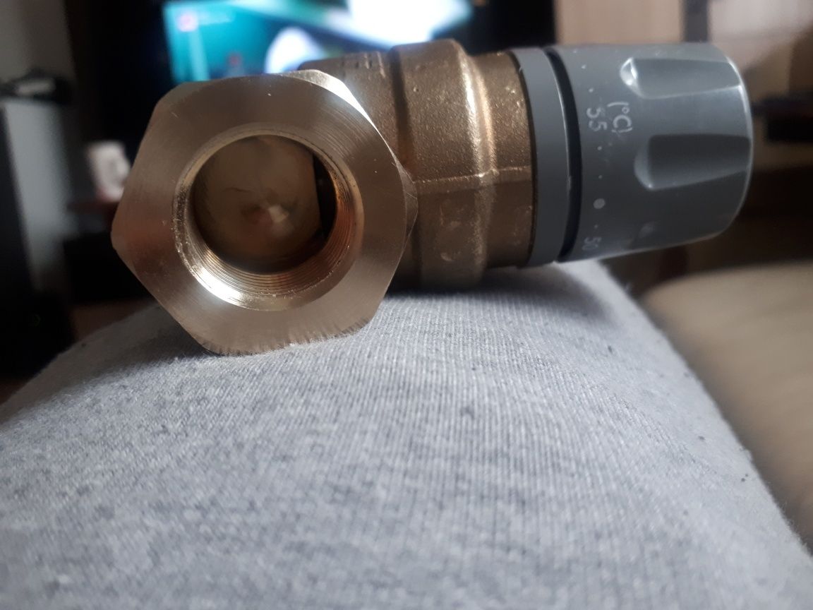 Zawór termostatyczny CALEFFI 1/2", z termometrem 116240