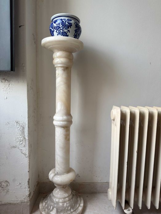 Coluna decorativa em Mármore