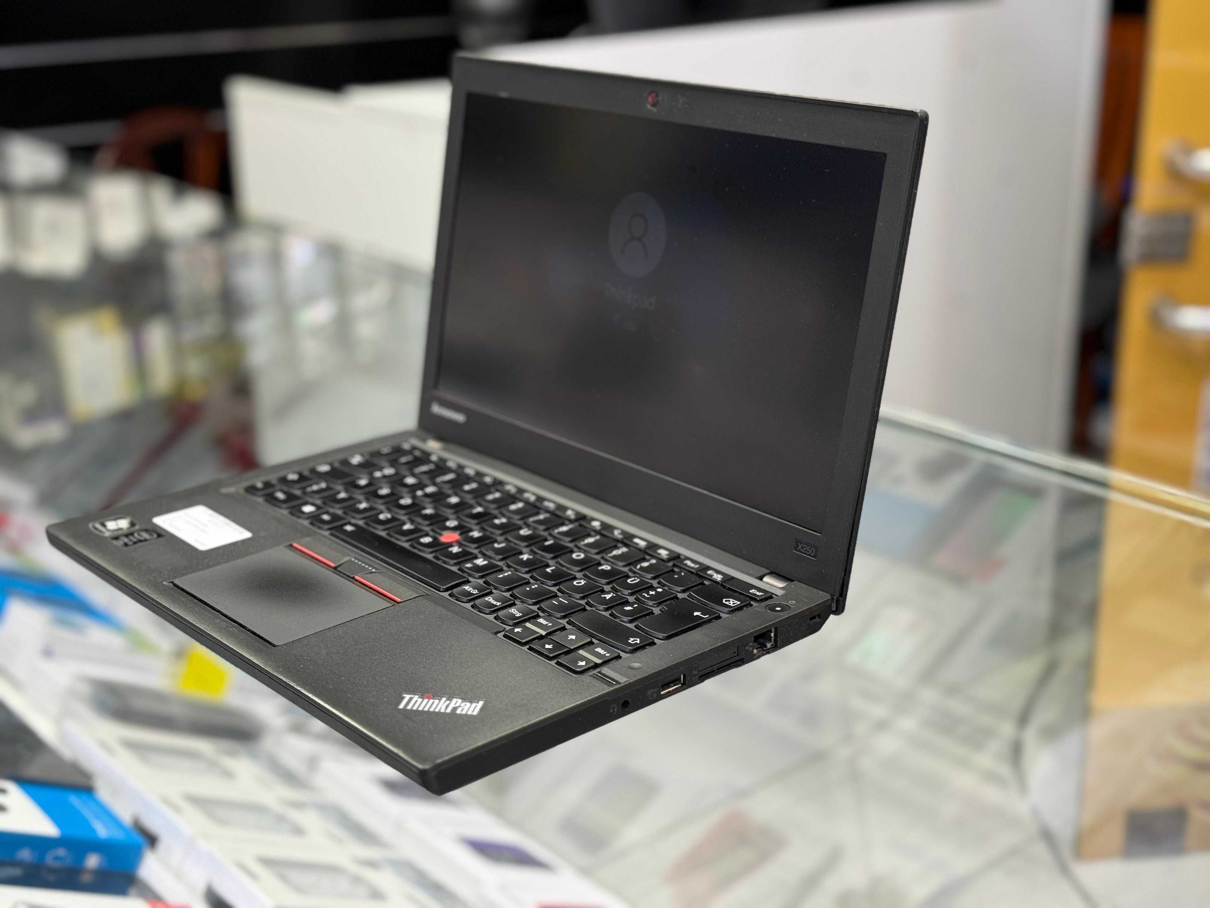 Lenovo Thinkpad Carbon x250 8GB/SSD