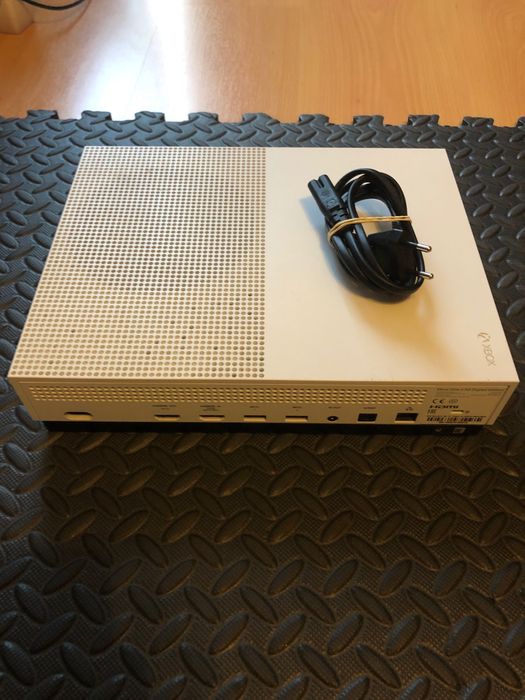 Xbox One S Digital Edition Console | Some signs of use64551468378243122
