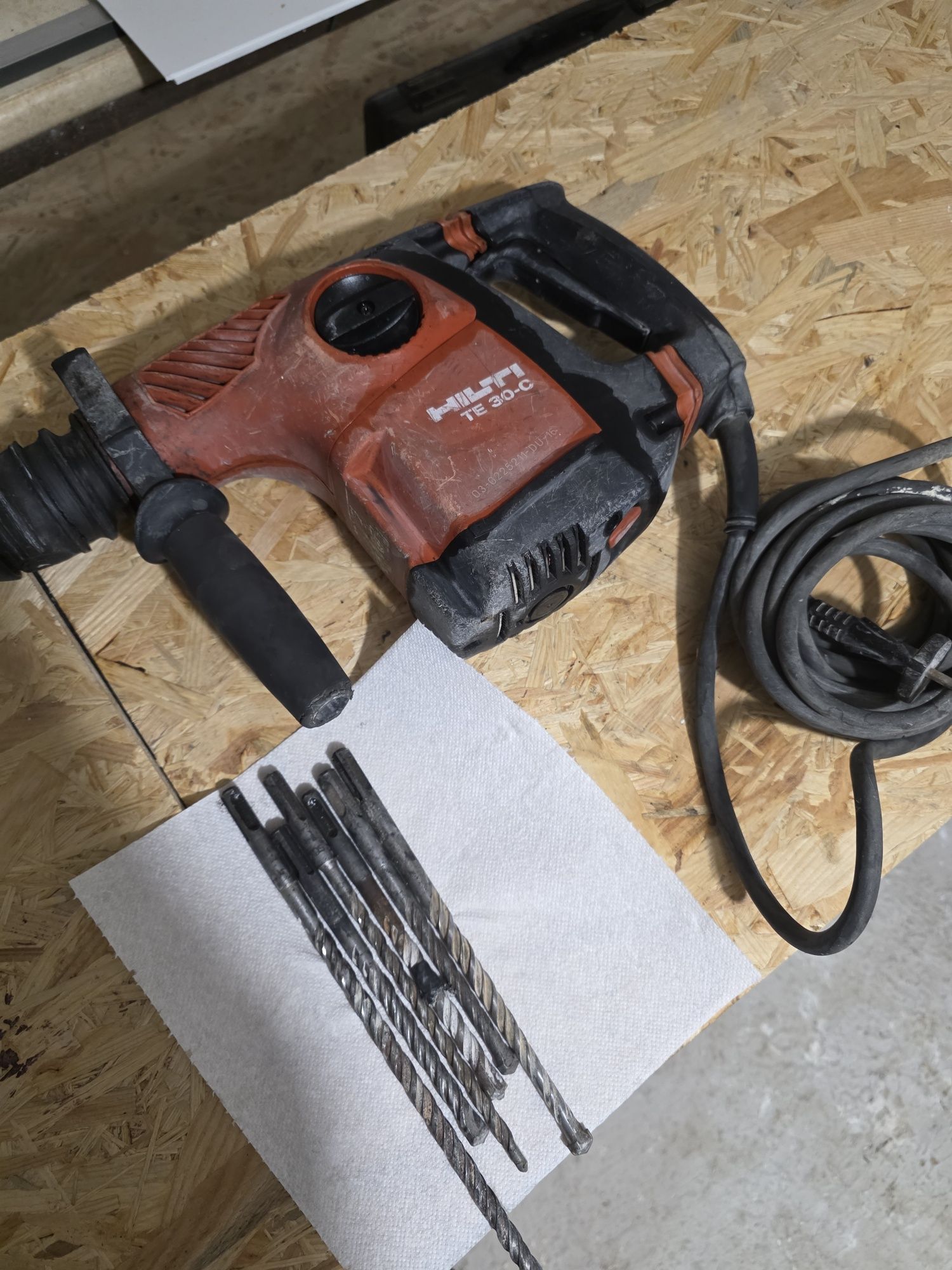 Перфоратор Hilti TE 30 C