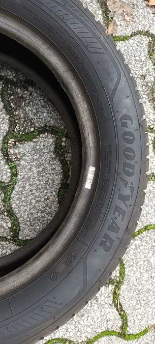 Pneus GoodYear 225/55 R17