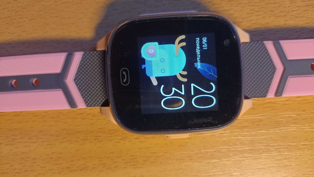 Смарт-годинник LG A60