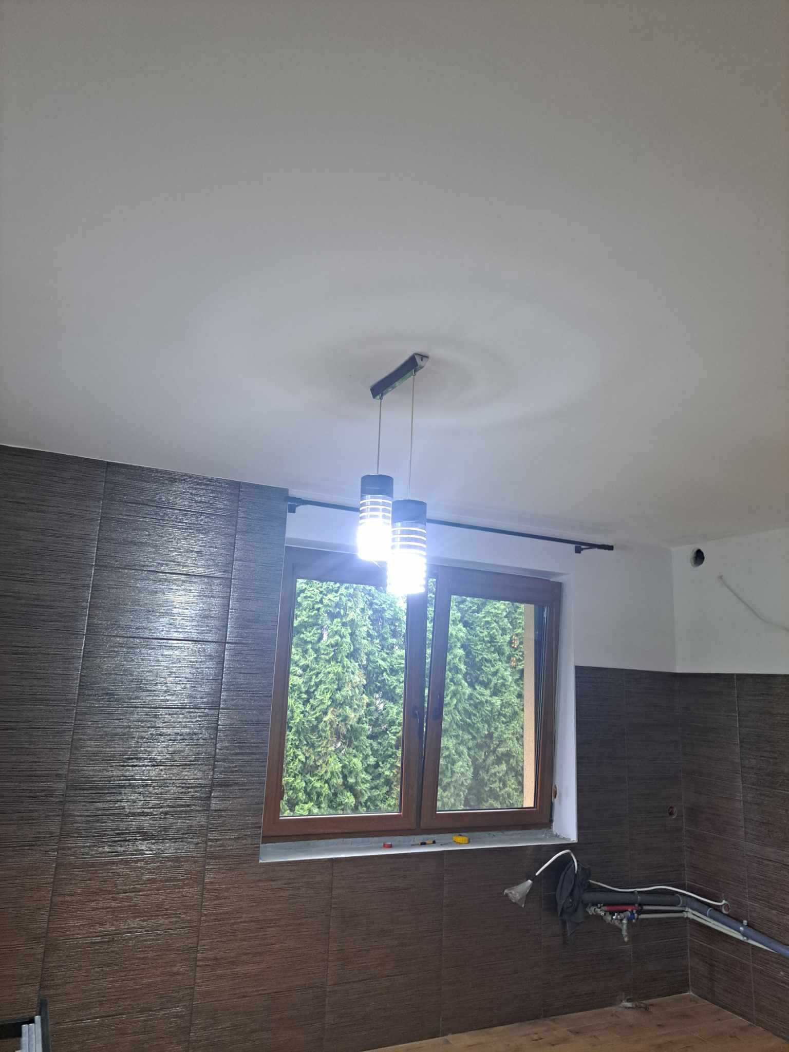 Żyrandole do salonu o kuchni
