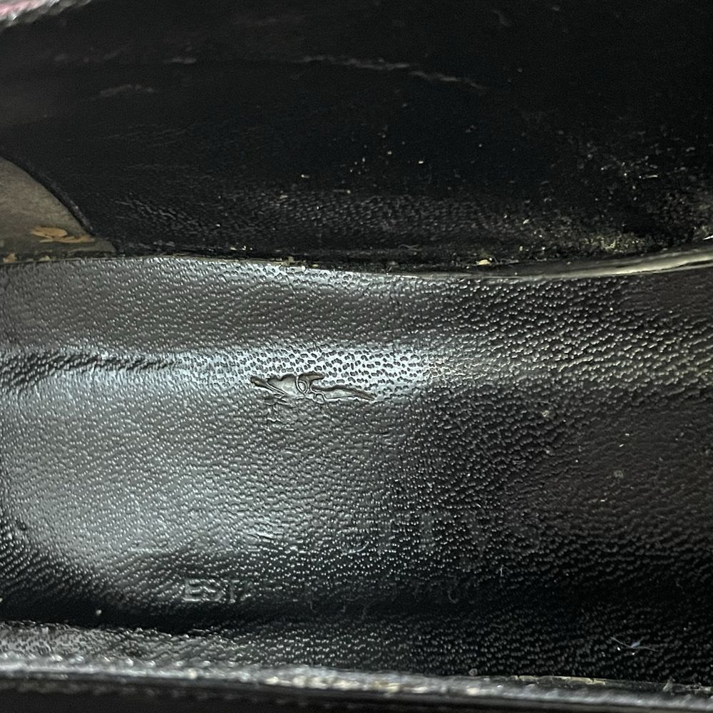 (9/10) Burberry ballet flats
