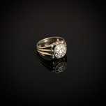 Anel em Ouro Branco e Diamantes