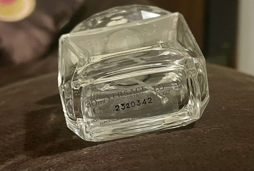 Flakon po perfumach Versace Bright Crystal