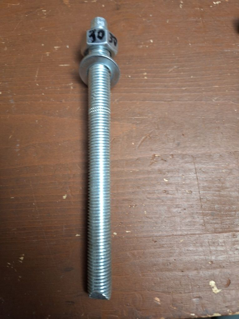 Kotwa chemiczna M 16