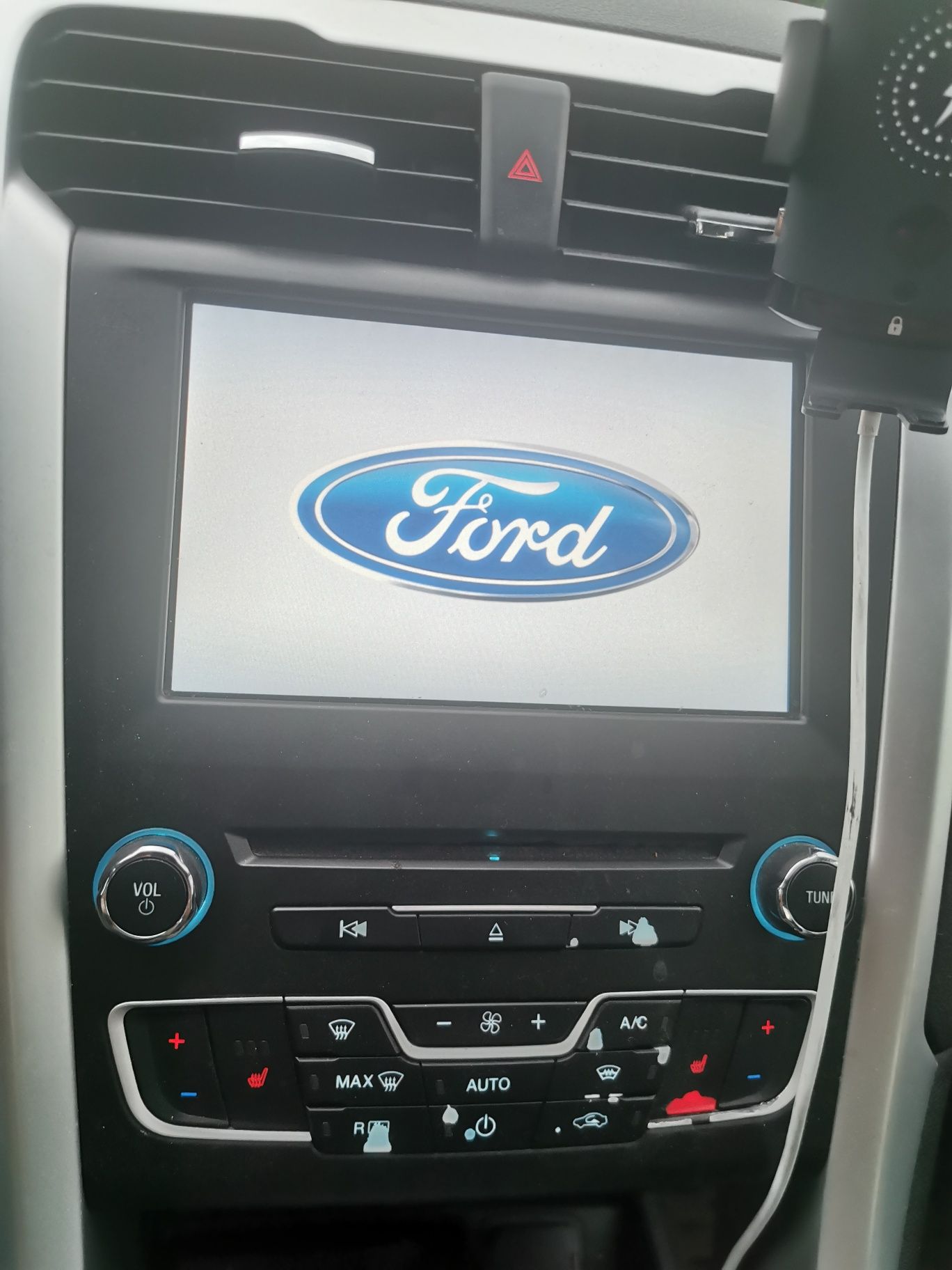 Radio SYNC2 mondeo mk5.