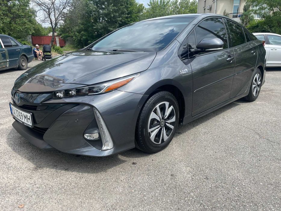 Продам Toyota Prius 2017 рік