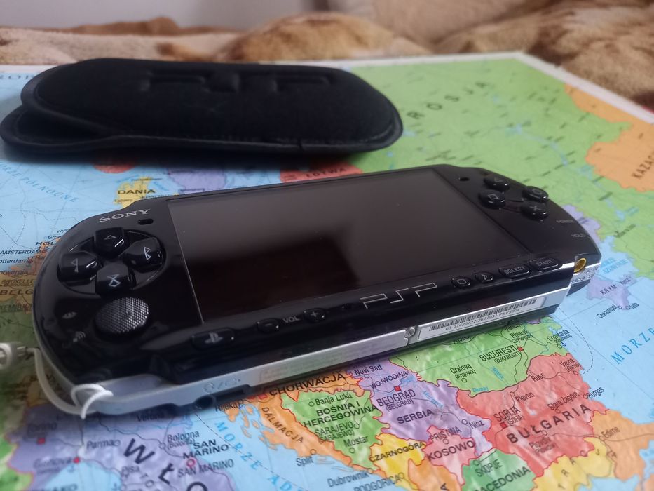 Konsola Sony psp 3004 slim piano black 32gb 100 gier