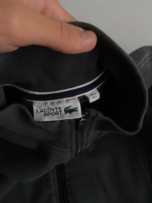 Зипка Lacoste