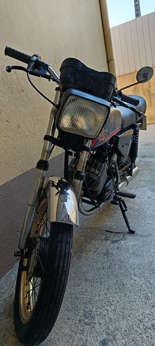 Motorizada antiga de 1981, Macal Minarelli em bom estado