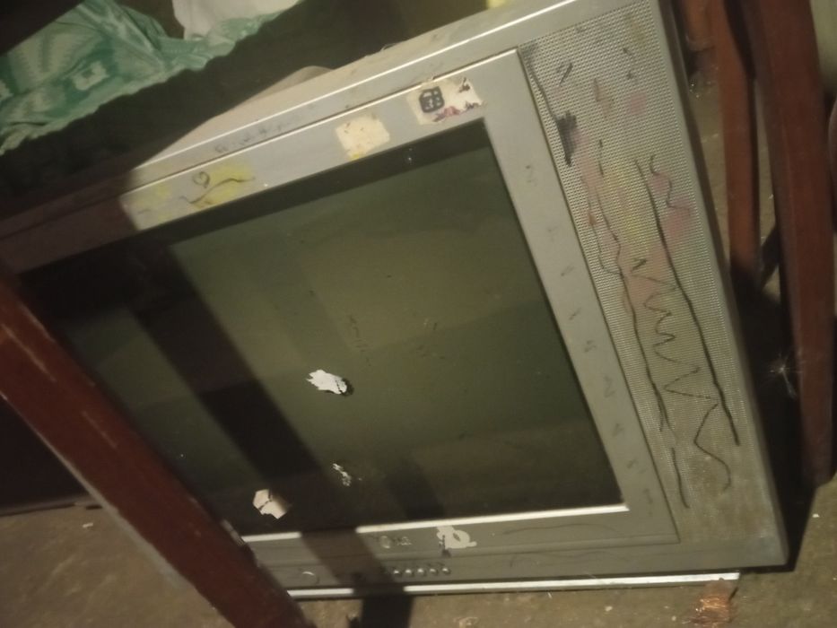 Видео касетник елдж новый как на фото 4000грн.торг уступлю пару сотен.