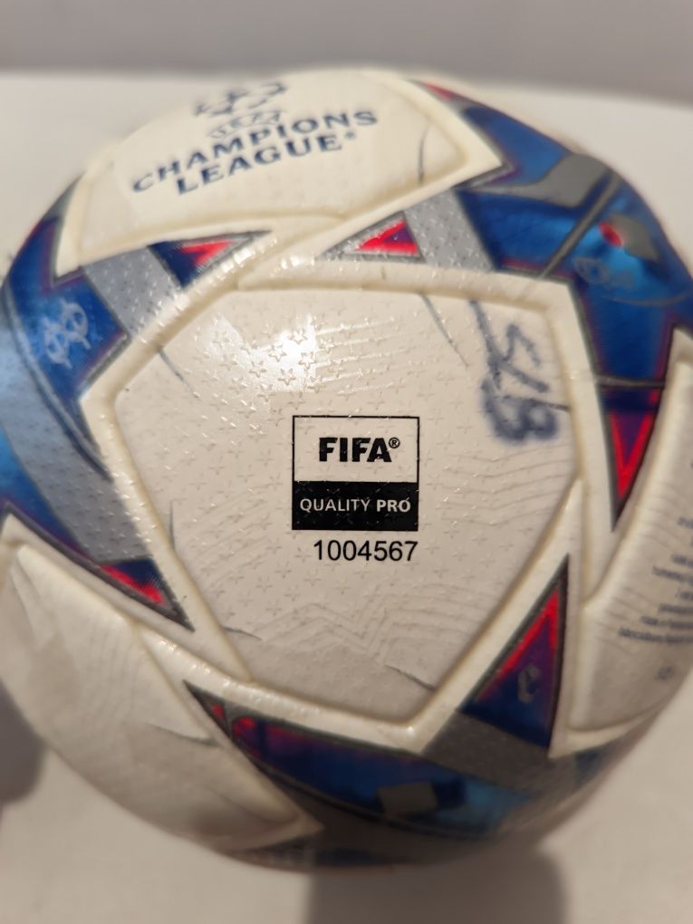 Bola oficial de jogo - UCL