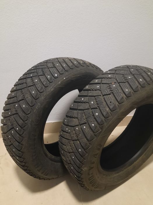 Зимові Шини Goodyear UltraGrip Ice Arctic 195/65 R15