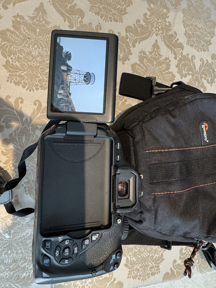 Canon EOS 650D + Lente 18-55mm | Kit Completo em Bom Estado