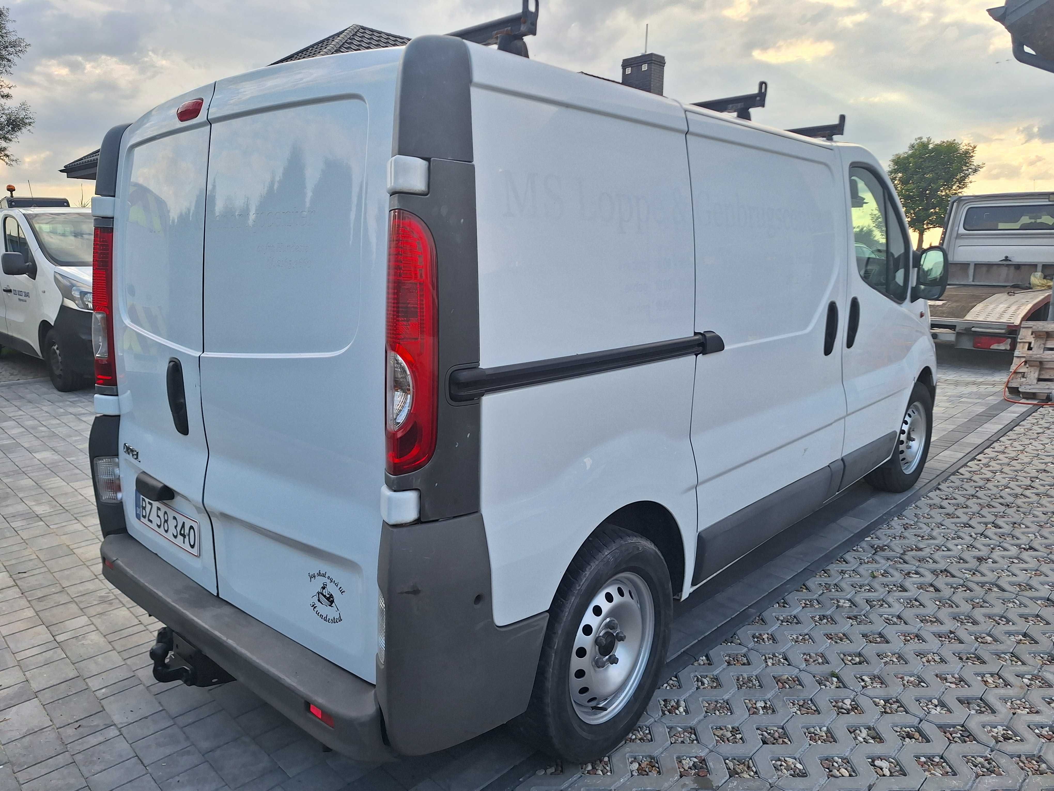 Opel Vivaro /Trafic 2.0 diesel ,klima webasto bdb stan