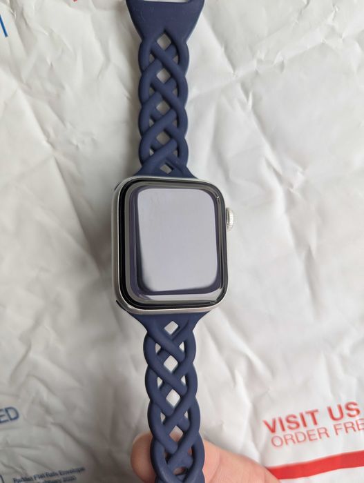 актуальні 26 iOS справні без блокувань Apple Watch series 6 40 silver