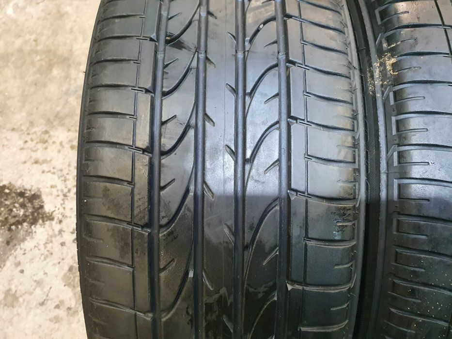 225 / 45 R 19  Bridgestone